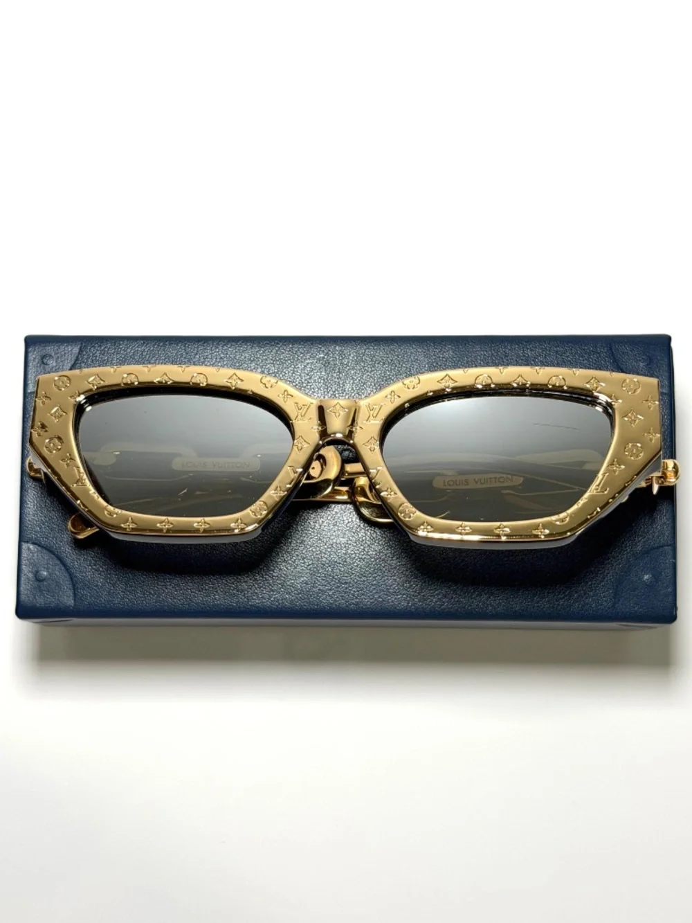 Louis Vuitton LV Edge Z1476W Gold Monogram Sunglasses
